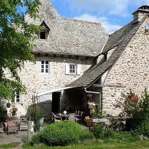 https://domaine-des-cazottes.hotels-rhonealpes.com